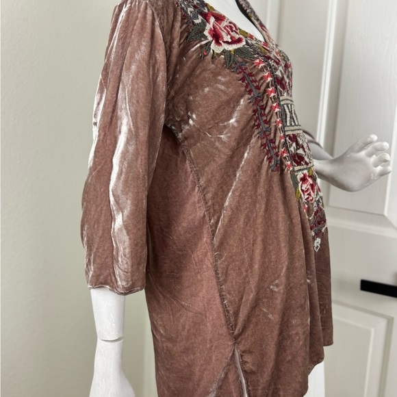 Johnny Was Pink Velvet Heavily Embroidered Tunic Top Long Sleeve Sz Small. - Picture 8 of 15